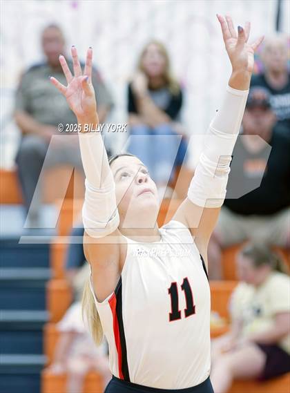 Thumbnail 3 in Grand Saline vs Scurry-Rosser photogallery.