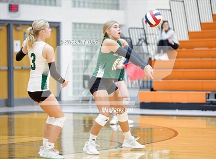Thumbnail 2 in Grand Saline vs Scurry-Rosser photogallery.