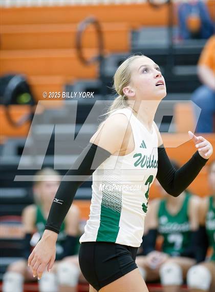 Thumbnail 2 in Grand Saline vs Scurry-Rosser photogallery.