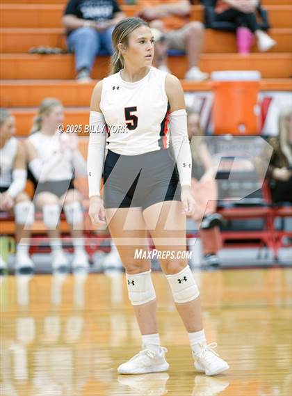 Thumbnail 3 in Grand Saline vs Scurry-Rosser photogallery.