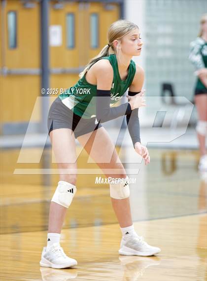 Thumbnail 3 in Grand Saline vs Scurry-Rosser photogallery.