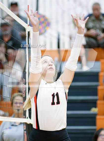 Thumbnail 2 in Grand Saline vs Scurry-Rosser photogallery.