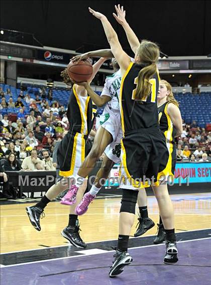 Thumbnail 1 in Del Oro vs. St. Mary's (CIF SJS D2 Final) photogallery.