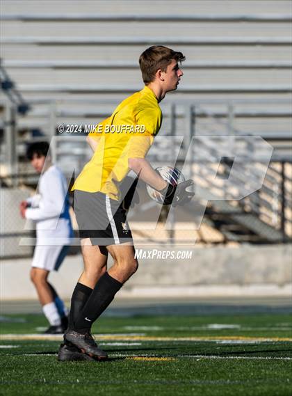 Thumbnail 3 in St. Francis vs. Santa Barbara (Santa Barbara Showcase) photogallery.