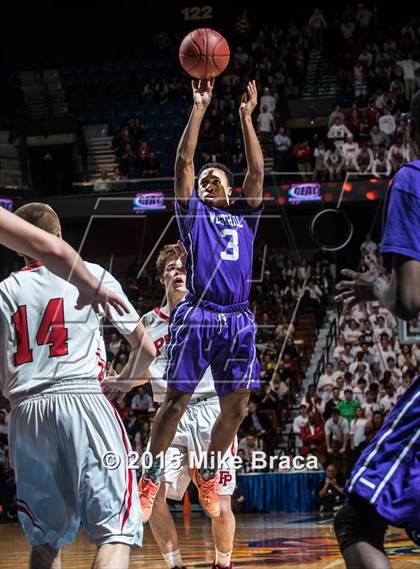 Thumbnail 2 in Fairfield Prep vs. Westhill (CIAC Class LL Final) photogallery.