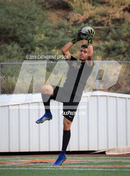 Thumbnail 3 in Poly vs. Carter (Scrimmage) photogallery.