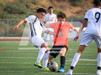 Thumbnail 3 in Poly vs. Carter (Scrimmage) photogallery.