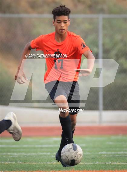 Thumbnail 2 in Poly vs. Carter (Scrimmage) photogallery.