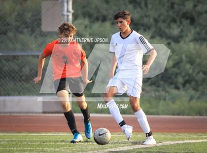 Thumbnail 3 in Poly vs. Carter (Scrimmage) photogallery.