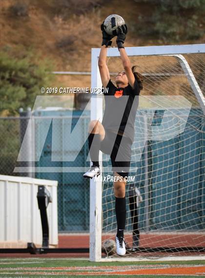 Thumbnail 1 in Poly vs. Carter (Scrimmage) photogallery.