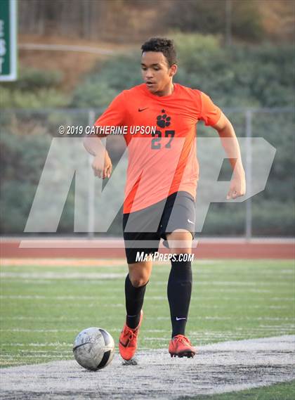 Thumbnail 2 in Poly vs. Carter (Scrimmage) photogallery.
