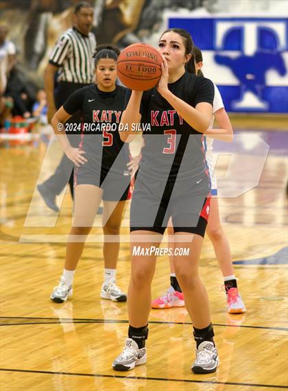 Thumbnail 3 in Katy Taylor vs Katy photogallery.