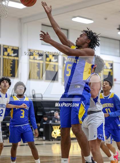 Thumbnail 3 in Herricks vs Roosevelt (Mike Cingiser Memorial Tournament) photogallery.