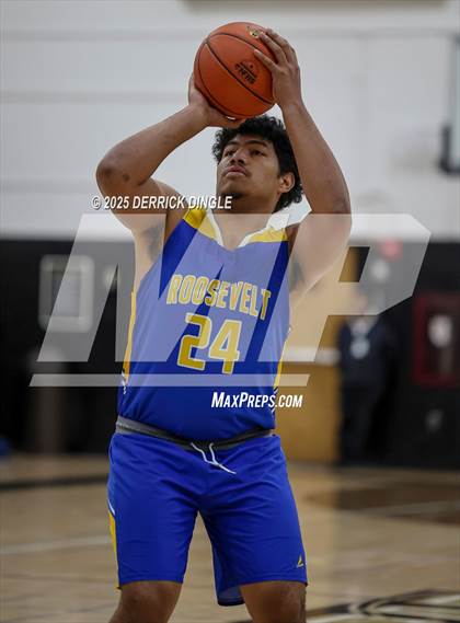 Thumbnail 1 in Herricks vs Roosevelt (Mike Cingiser Memorial Tournament) photogallery.