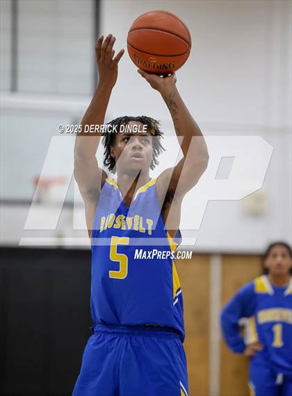 Thumbnail 2 in Herricks vs Roosevelt (Mike Cingiser Memorial Tournament) photogallery.