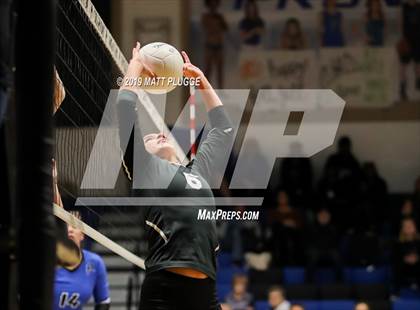 Thumbnail 3 in Frontier vs. Tehachapi photogallery.