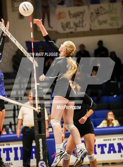 Thumbnail 3 in Frontier vs. Tehachapi photogallery.