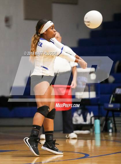 Thumbnail 3 in Frontier vs. Tehachapi photogallery.
