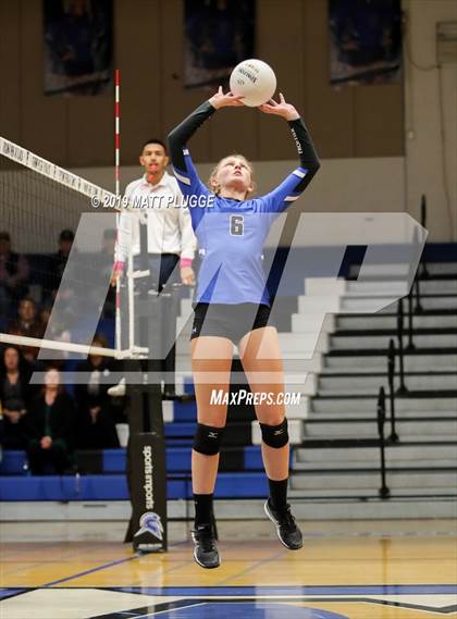 Thumbnail 3 in Frontier vs. Tehachapi photogallery.