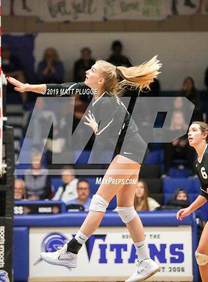 Thumbnail 1 in Frontier vs. Tehachapi photogallery.