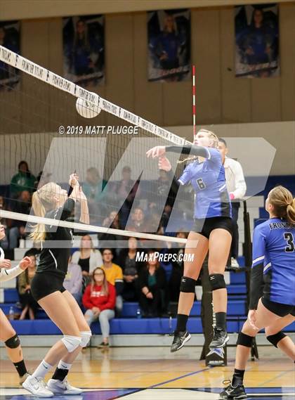 Thumbnail 2 in Frontier vs. Tehachapi photogallery.