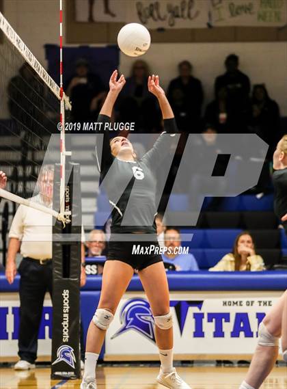 Thumbnail 1 in Frontier vs. Tehachapi photogallery.
