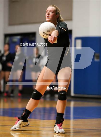 Thumbnail 3 in Frontier vs. Tehachapi photogallery.