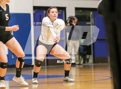 Thumbnail 2 in Frontier vs. Tehachapi photogallery.
