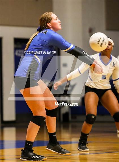 Thumbnail 1 in Frontier vs. Tehachapi photogallery.