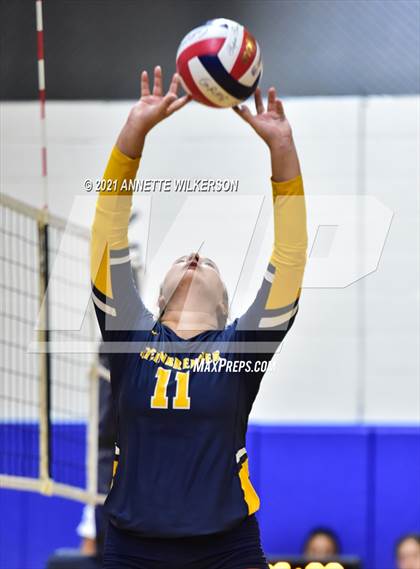 Thumbnail 1 in Steinbrenner vs. Bishop Moore (Nike Tournament of Champions) photogallery.