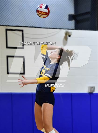 Thumbnail 2 in Steinbrenner vs. Bishop Moore (Nike Tournament of Champions) photogallery.