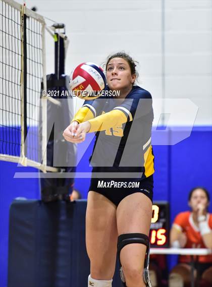 Thumbnail 1 in Steinbrenner vs. Bishop Moore (Nike Tournament of Champions) photogallery.