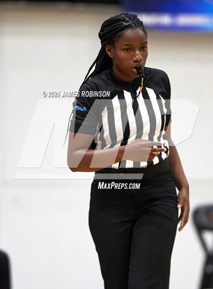 Thumbnail 2 in Orange Park vs Bolles (Battle For the Island) photogallery.