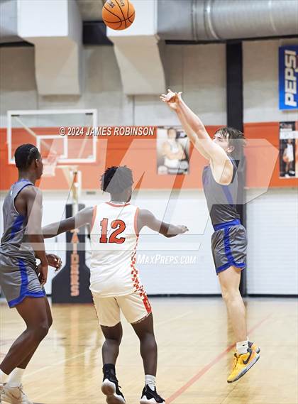 Thumbnail 2 in Orange Park vs Bolles (Battle For the Island) photogallery.