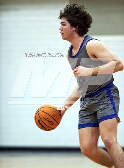 Thumbnail 2 in Orange Park vs Bolles (Battle For the Island) photogallery.