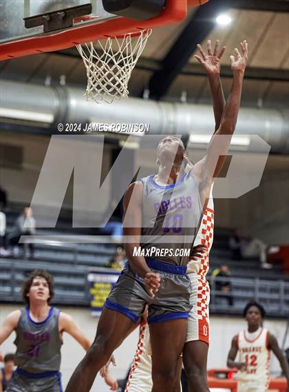 Thumbnail 1 in Orange Park vs Bolles (Battle For the Island) photogallery.