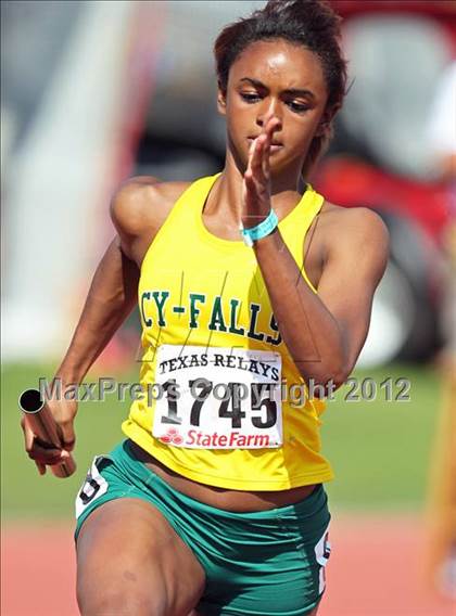 Thumbnail 3 in 85th Clyde Littlefield Texas Relays (Girls Day 1) photogallery.