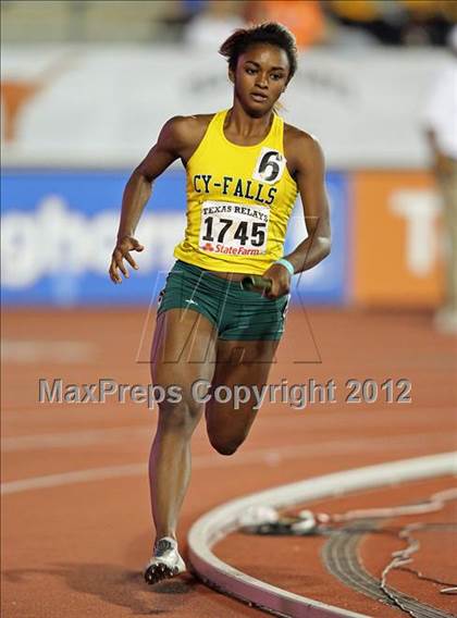 Thumbnail 3 in 85th Clyde Littlefield Texas Relays (Girls Day 1) photogallery.