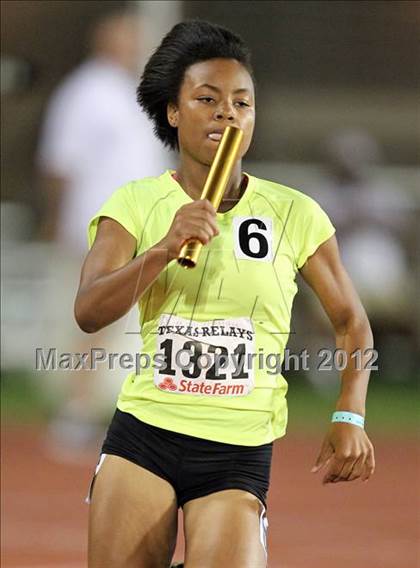 Thumbnail 2 in 85th Clyde Littlefield Texas Relays (Girls Day 1) photogallery.