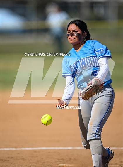 Thumbnail 2 in Maywood Academy vs Narbonne CIF LAC Division 3 Quarterfinal photogallery.