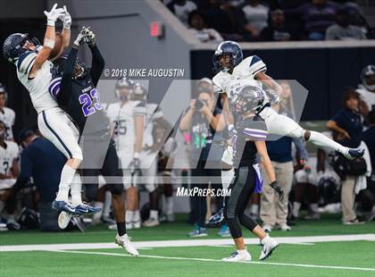 Thumbnail 1 in Lone Star @ Independence photogallery.