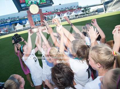 Thumbnail 3 in D'Evelyn vs. Evergreen (CHSAA 4A Final) photogallery.