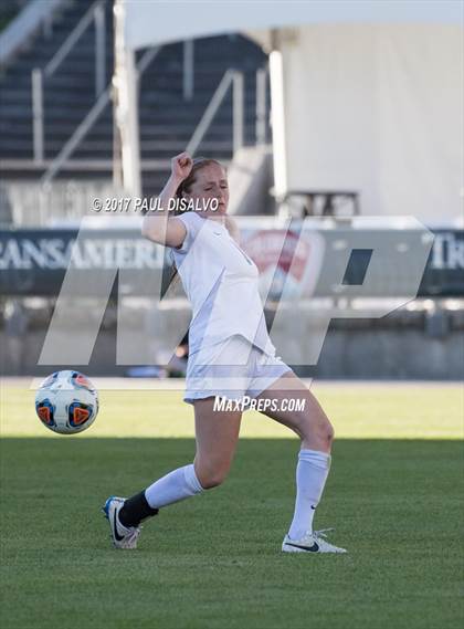 Thumbnail 2 in D'Evelyn vs. Evergreen (CHSAA 4A Final) photogallery.