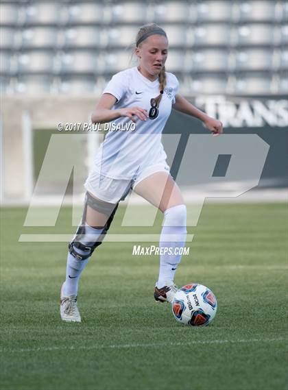 Thumbnail 3 in D'Evelyn vs. Evergreen (CHSAA 4A Final) photogallery.