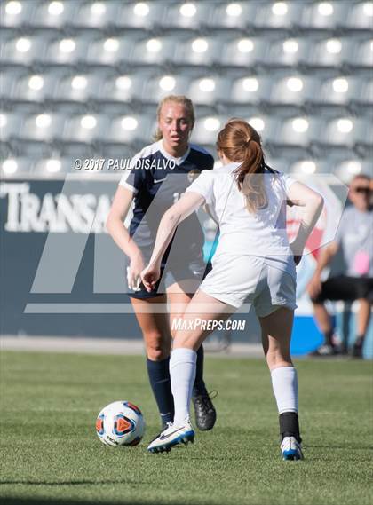 Thumbnail 3 in D'Evelyn vs. Evergreen (CHSAA 4A Final) photogallery.