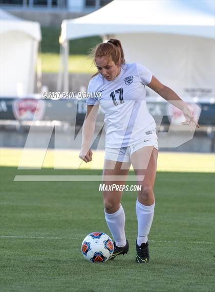 Thumbnail 2 in D'Evelyn vs. Evergreen (CHSAA 4A Final) photogallery.