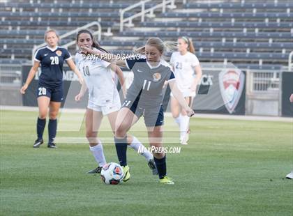 Thumbnail 3 in D'Evelyn vs. Evergreen (CHSAA 4A Final) photogallery.