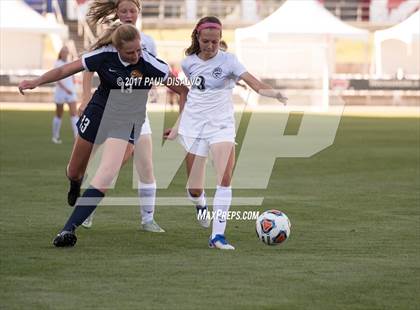 Thumbnail 3 in D'Evelyn vs. Evergreen (CHSAA 4A Final) photogallery.