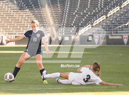 Thumbnail 3 in D'Evelyn vs. Evergreen (CHSAA 4A Final) photogallery.