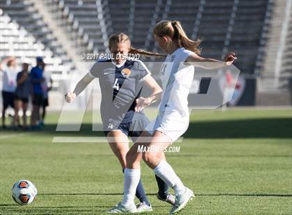 Thumbnail 3 in D'Evelyn vs. Evergreen (CHSAA 4A Final) photogallery.